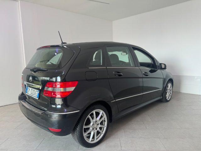 MERCEDES-BENZ B 180 CDI Executive