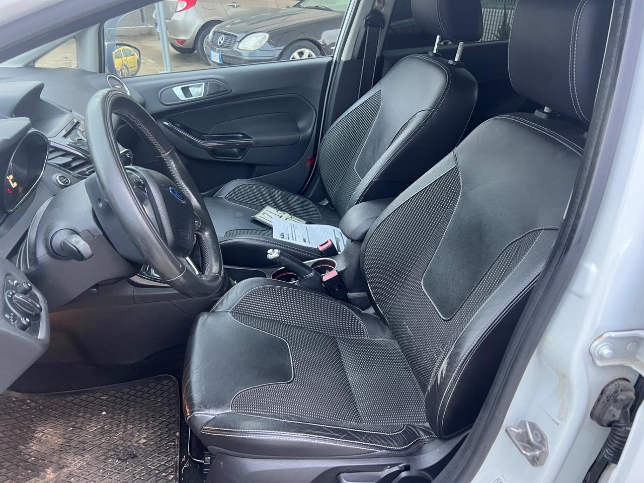 Ford Fiesta 1.6 TDCi 95CV 5 porte Individual