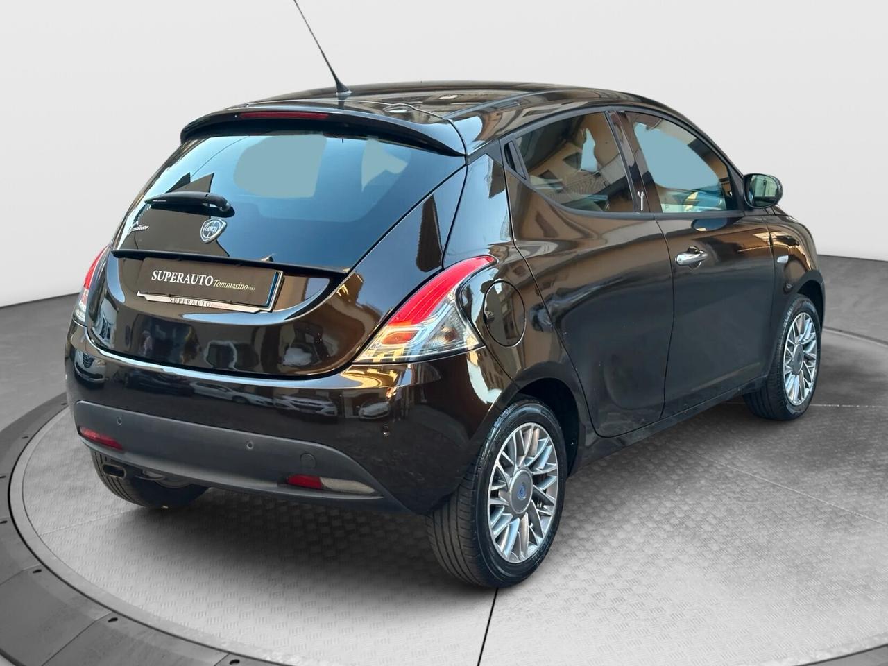 Lancia Ypsilon 1.2 69 CV 5 porte 90.000 KM