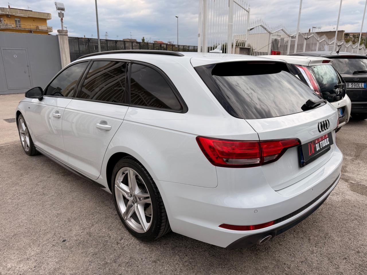 Audi A4 Avant 2.0 TDI 150 CV S-Line INT/EST