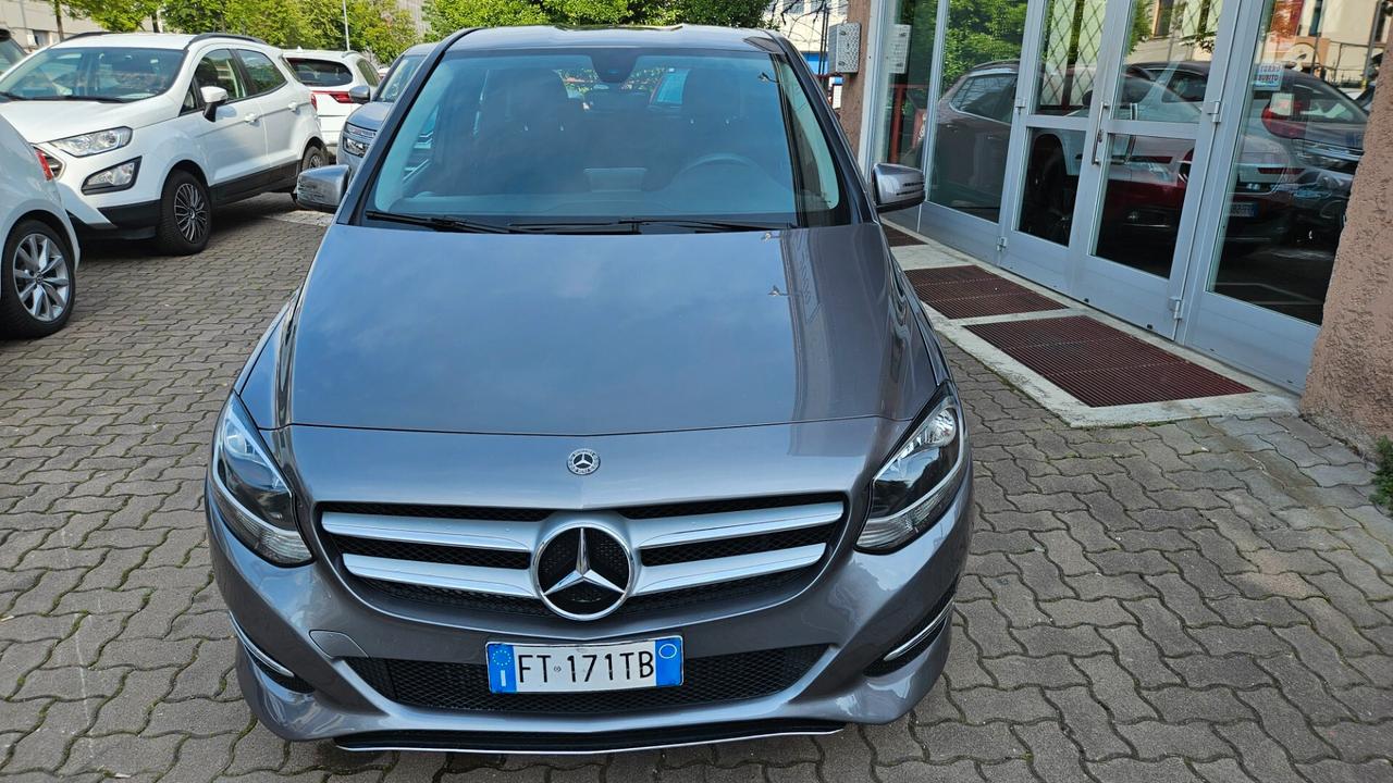 Mercedes-benz B 180 d Automatic Business KAMERA-ANTICOLL.