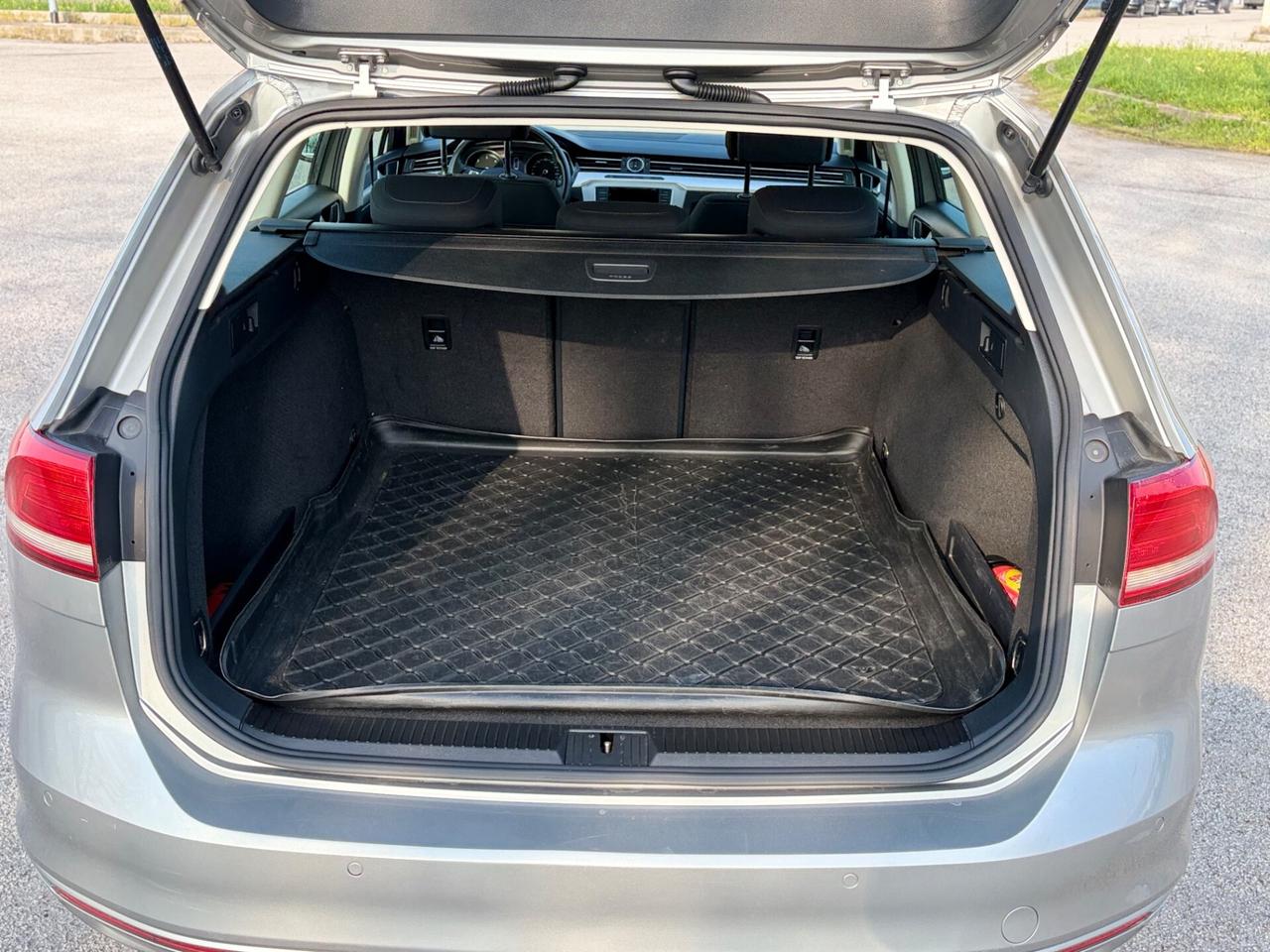 Volkswagen Passat 1.6 TDI DSG Comfortline BlueMotion Technology