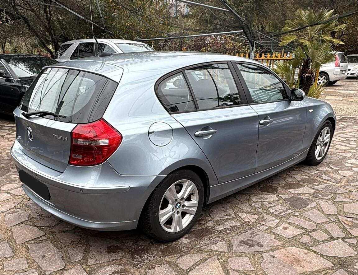Bmw 118d 5 porte Futura