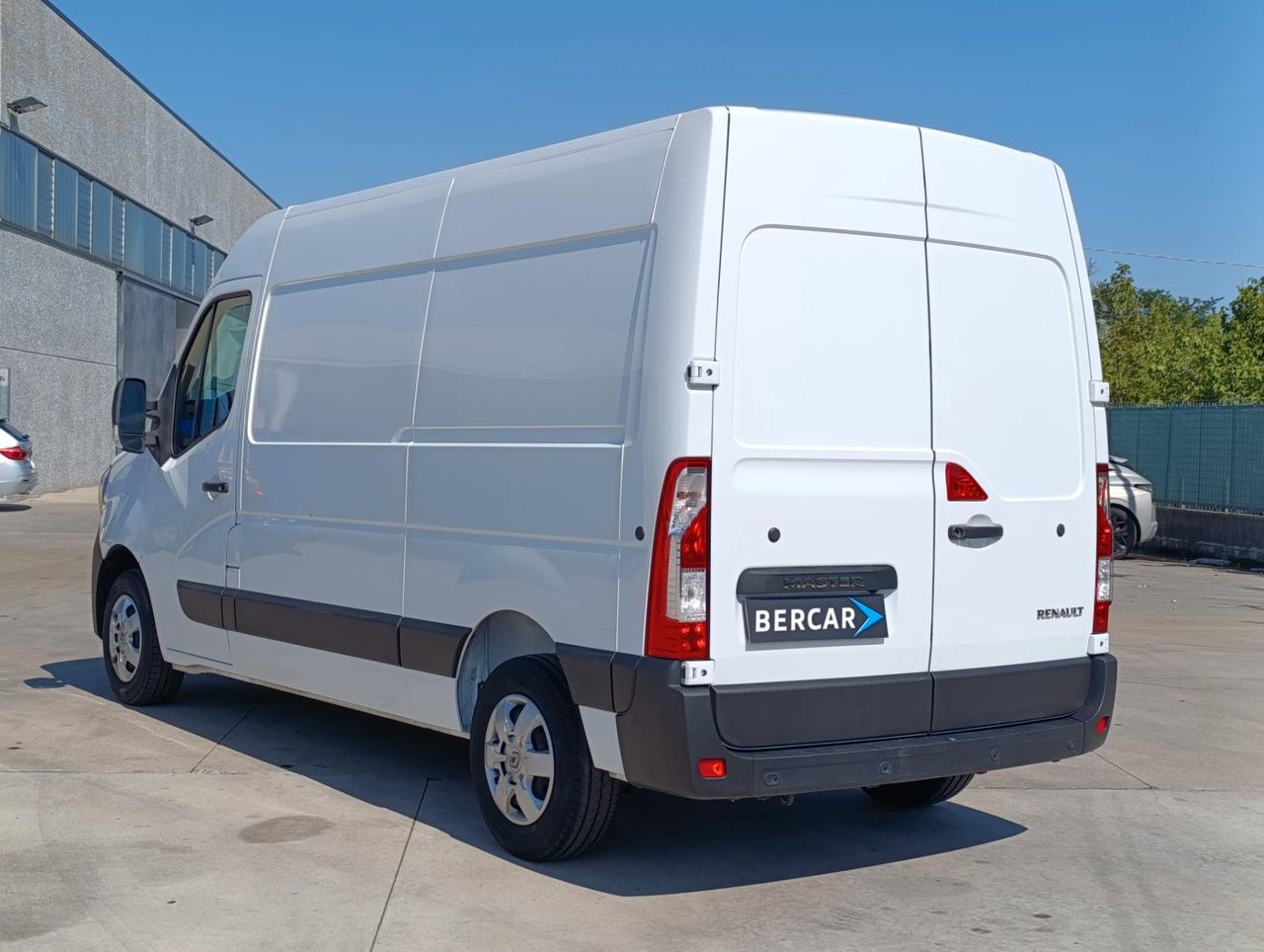 RENAULT Master T33 2.3 dci 135cv L2H2 Ice