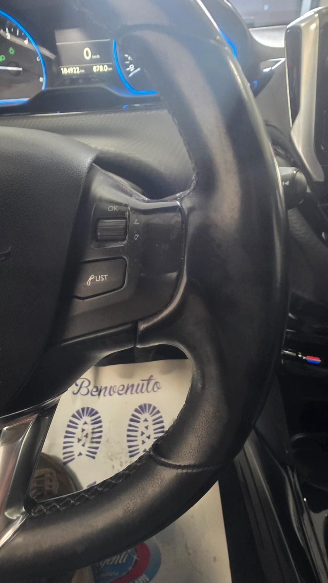 Peugeot 2008 BlueHDi 100 Allure