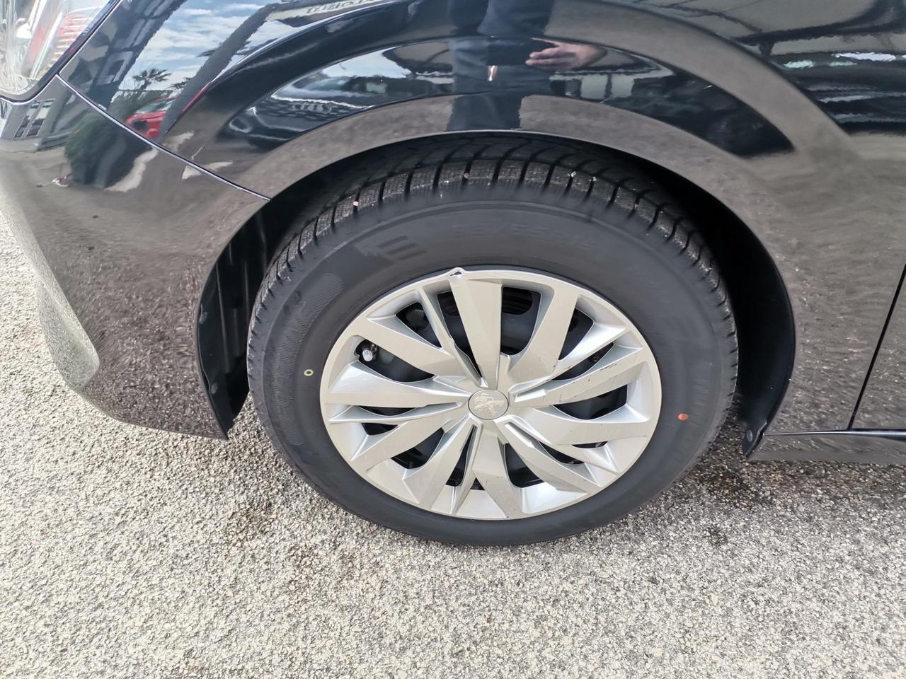 Peugeot 208 5 Porte 208 1.2 puretech Active s&s 75cv