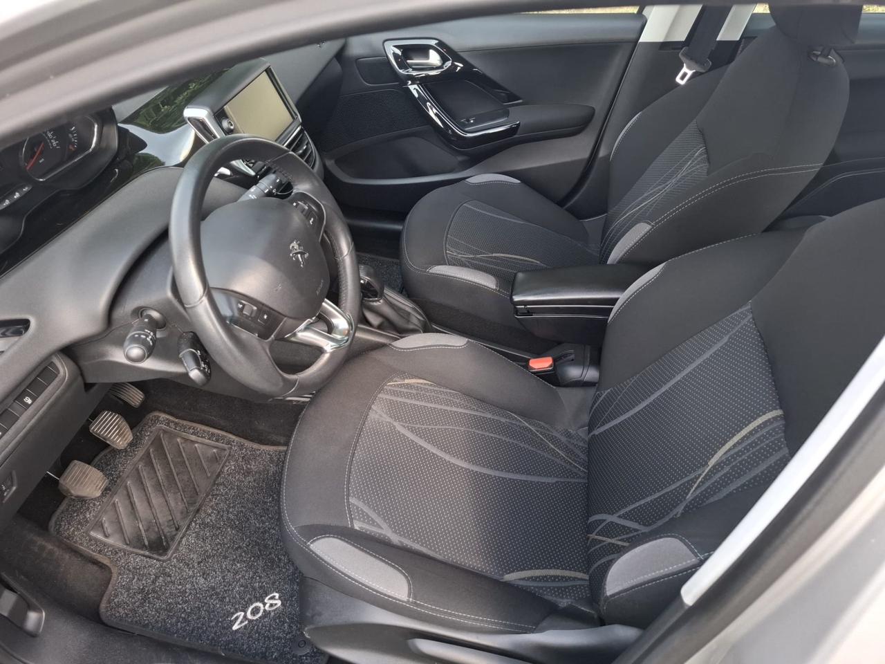 Peugeot 208 1.4 HDi 68 CV 5 porte Allure