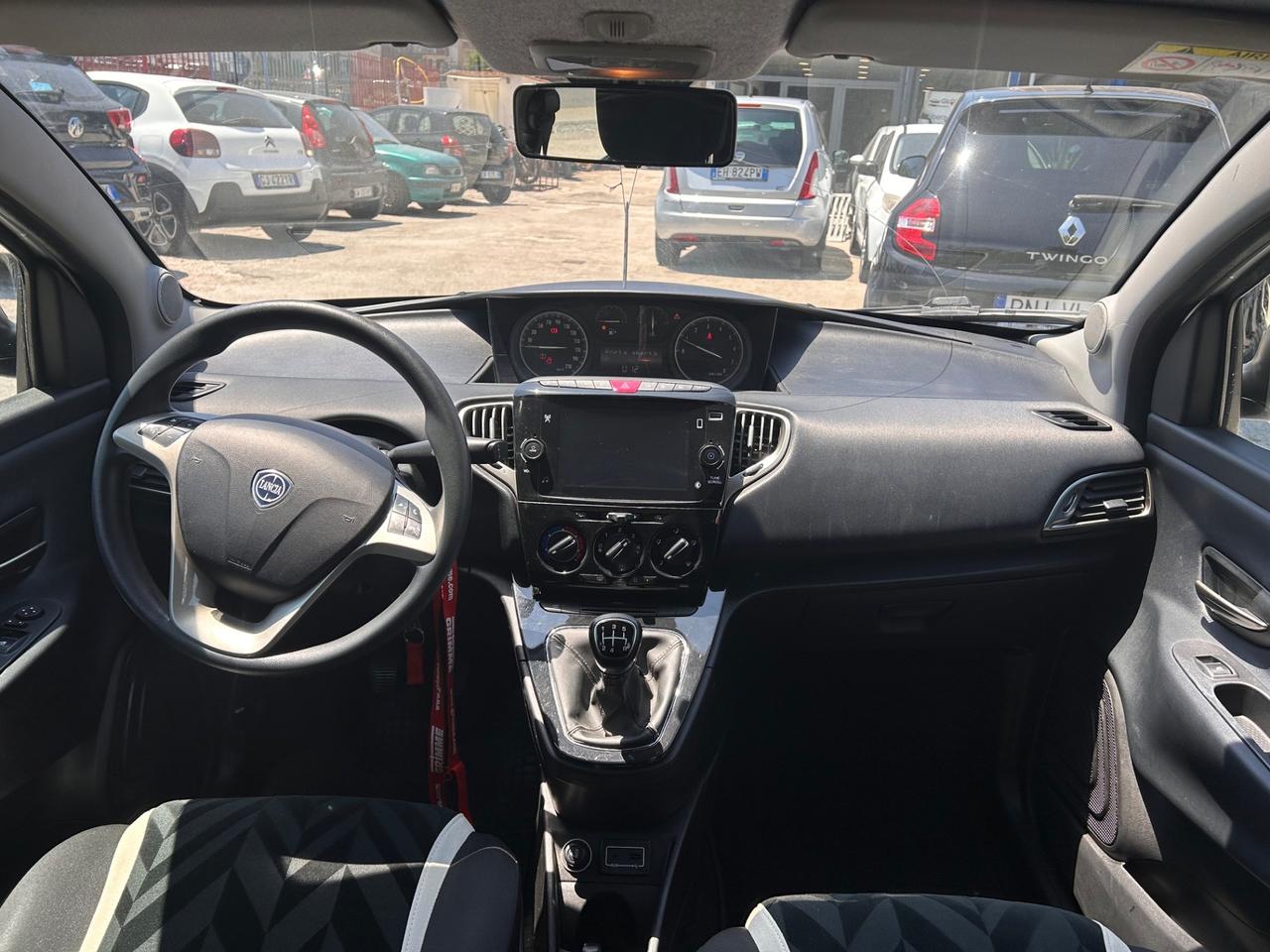 Lancia Ypsilon 1.2 69 CV 5 porte S&S Gold