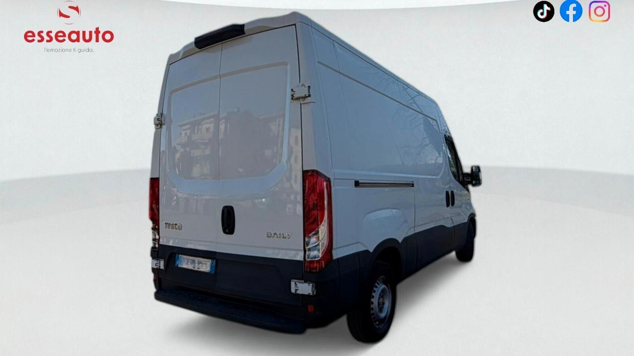 Iveco Daily 33S11 2.3 HPT PC Cabinato