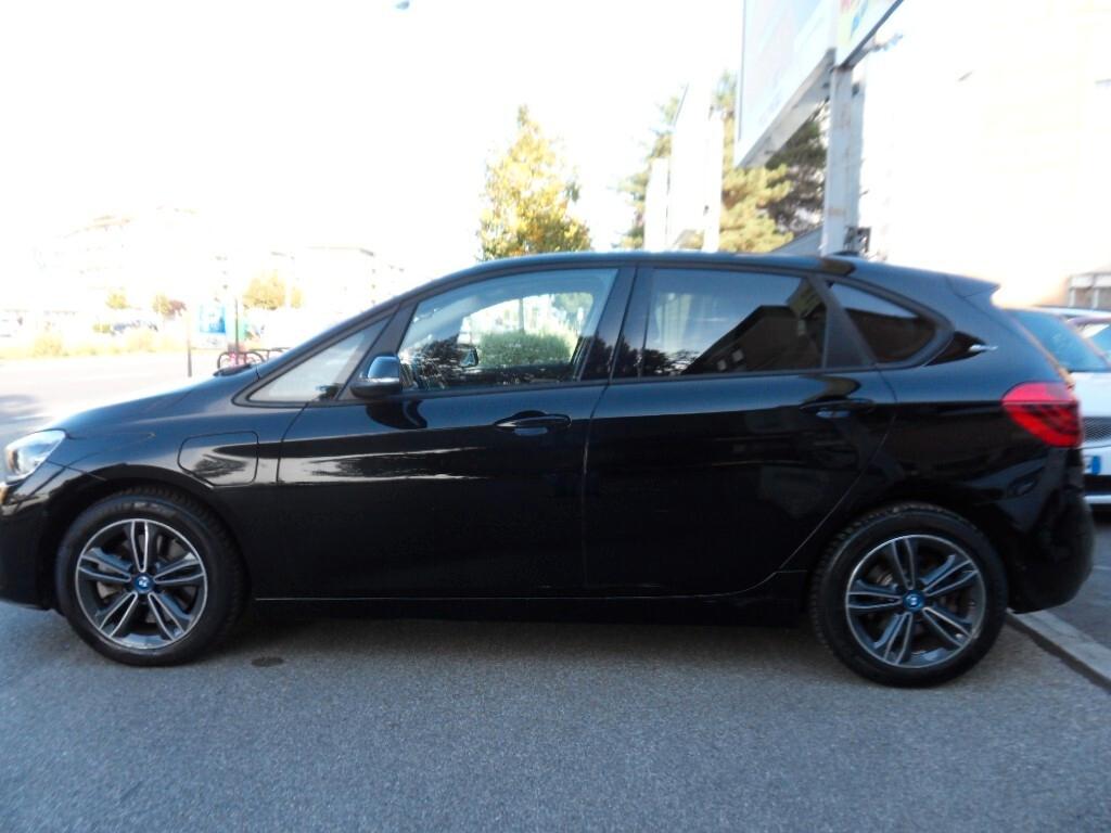 Bmw 2er Active Tourer 225xe iPerformance Business aut.