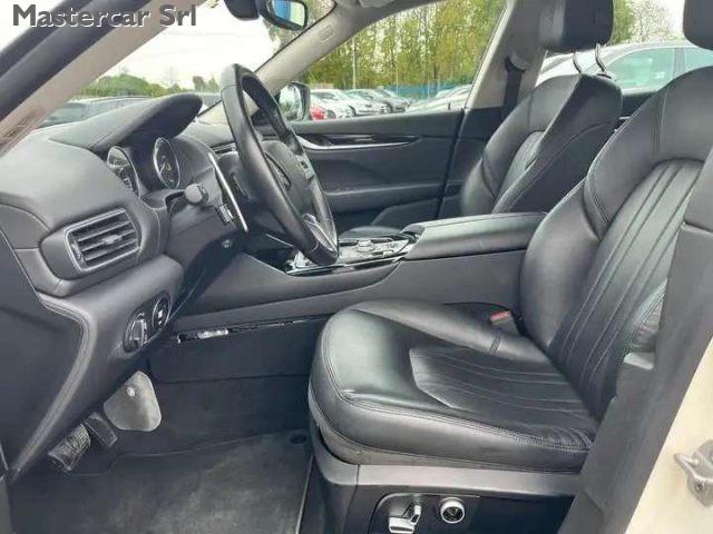 MASERATI Levante Levante 3.0 V6 350cv auto - GD537YH