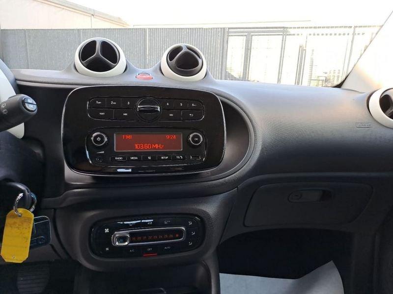 smart fortwo EQ PURE 4,6KW