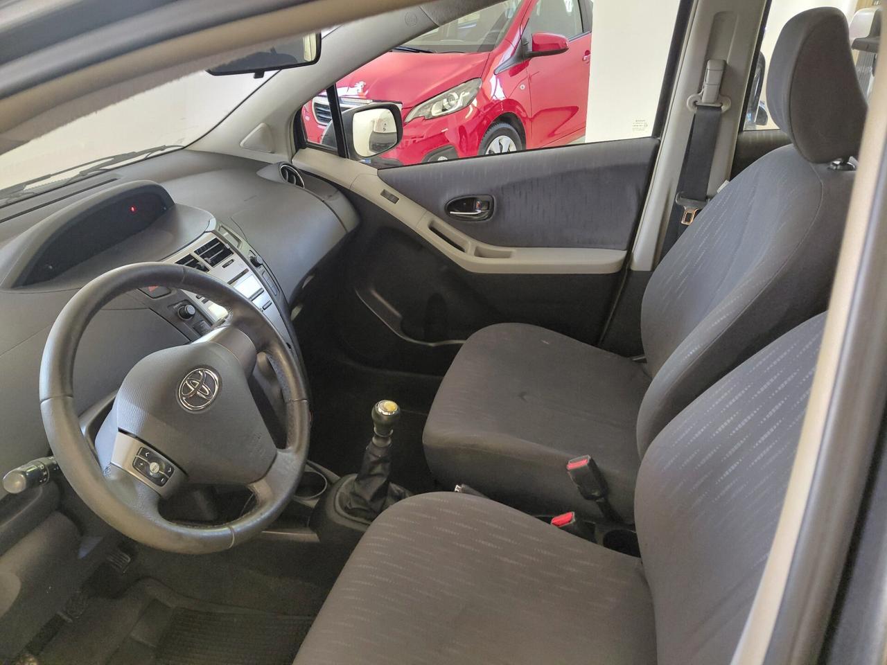 TOYOTA YARIS ANNO 2009 DS 1.4 ADATTA NEOPATENTATI KM 180 MILA