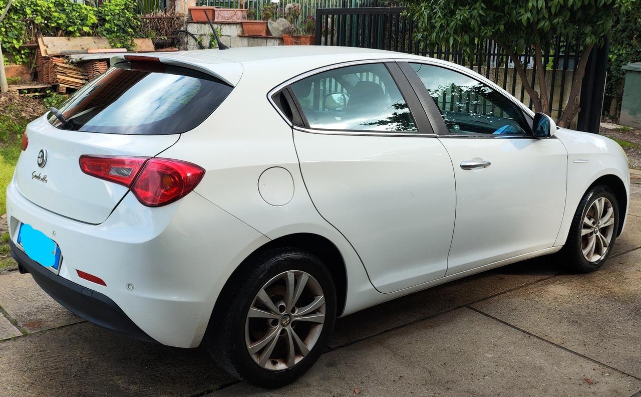 Alfa Romeo Giulietta 1.6 JTDm-2 105 CV Progression