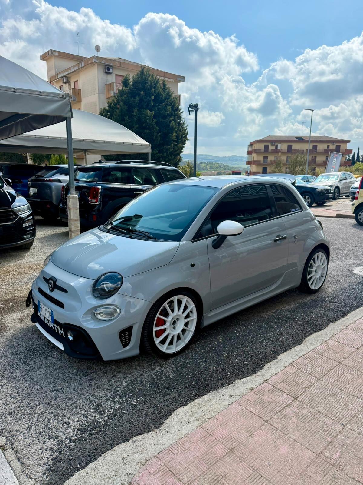 Abarth 595 1.4 Turbo T-Jet 180 CV Competizione