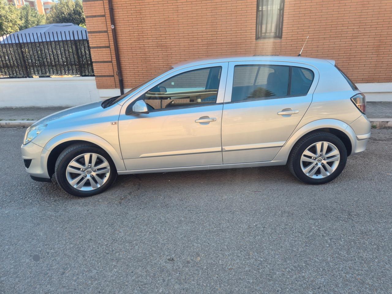 Opel Astra 1.7 CDTI 125CV 5 porte Enjoy anno 08