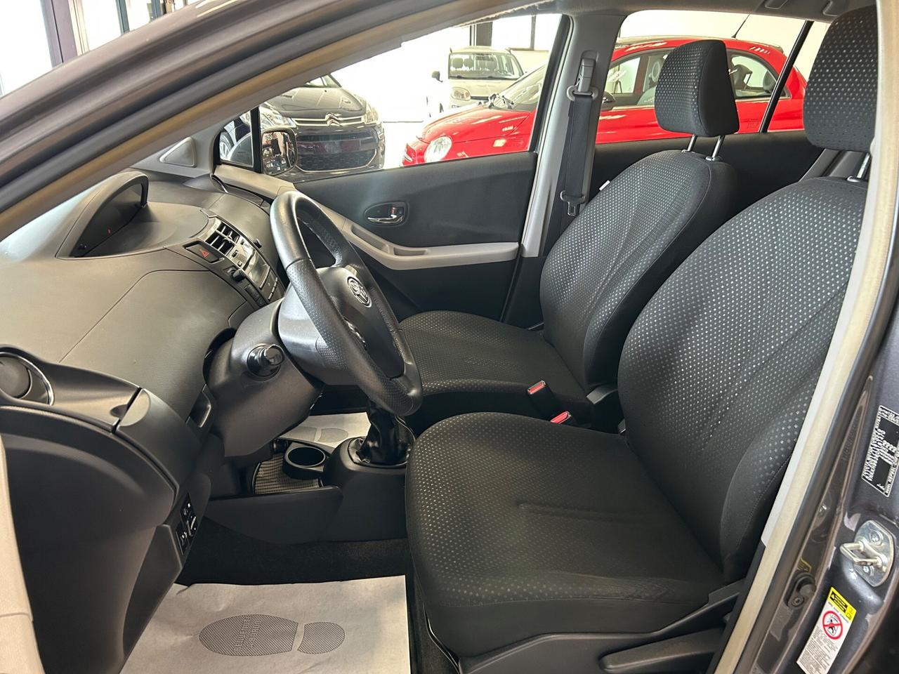 Toyota Yaris -2011 1.3 101cv 120.000 KM NEOPATENTATI