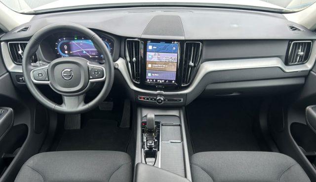VOLVO XC60 B4 (d) Geartronic Momentum Pro