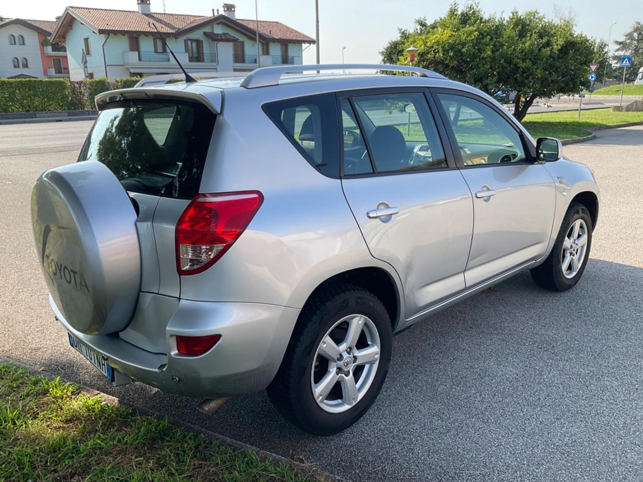 Toyota RAV 4 RAV4 2.2 D-4D 136 CV Sol