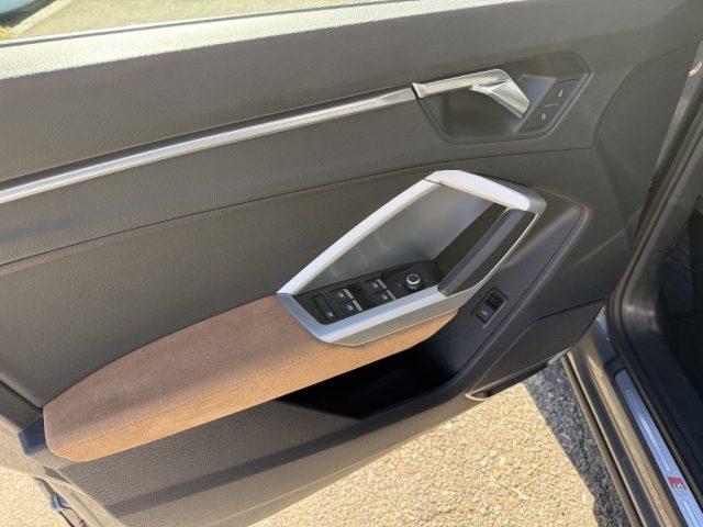 AUDI Q3 40 TFSI quattro S tronic S line edition KIKO editi