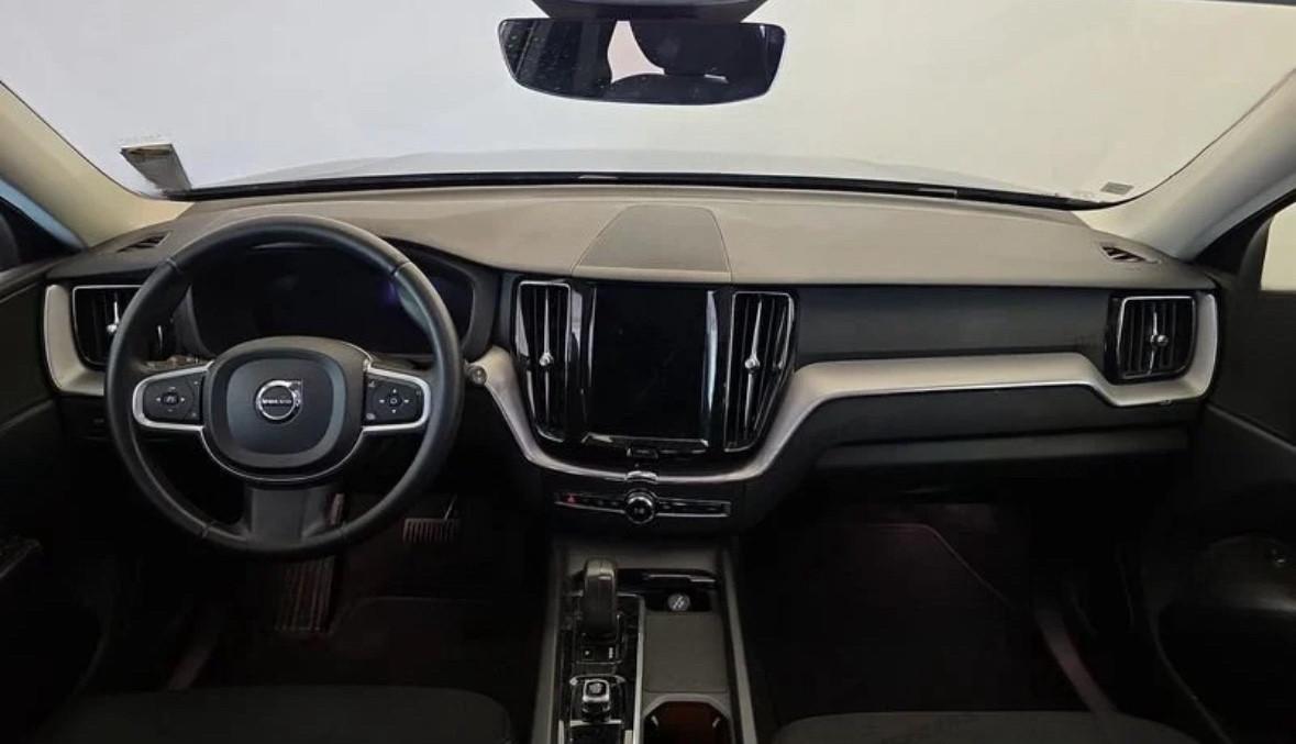 Volvo XC 60 XC60 B4 (d) AWD Geartronic Momentum Pro