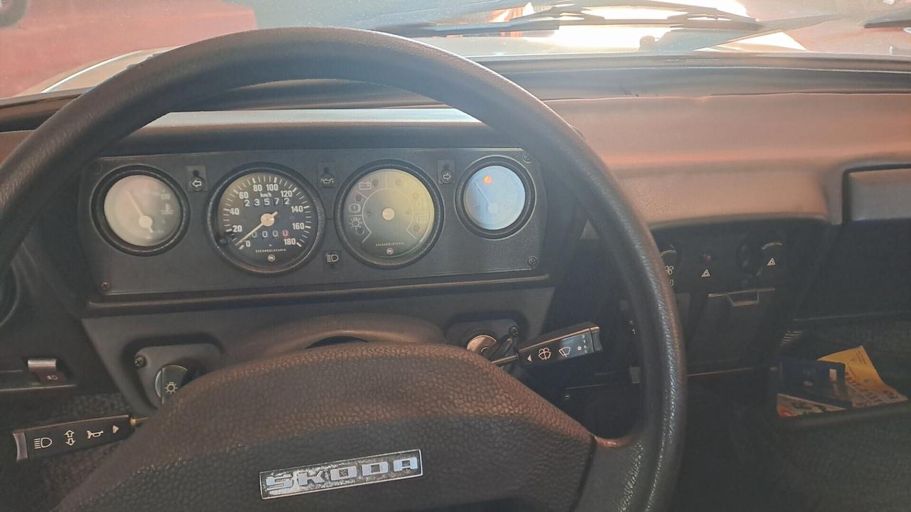 Skoda 105 L only 1 owner , low mileage