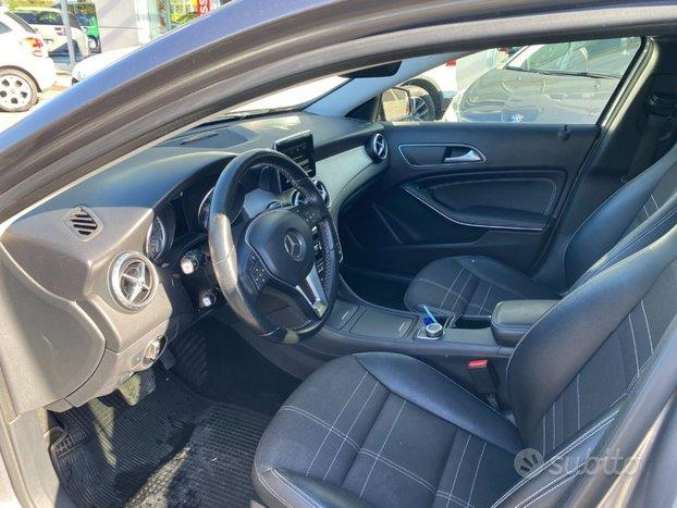 MERCEDES-BENZ GLA 200 d Automatic 4Matic Executi