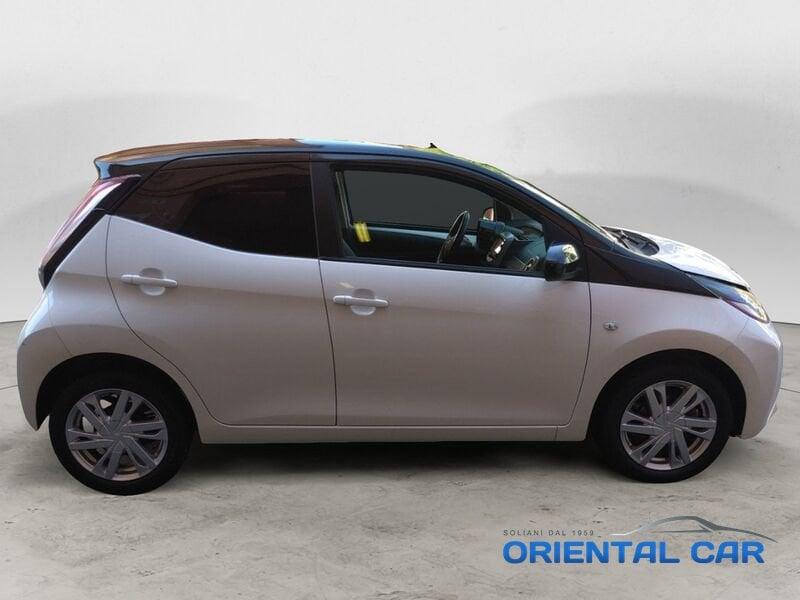Toyota Aygo Aygo 5p 1.0 x-play AUTO BELLISSIMA CON SOLO 74.000 KM