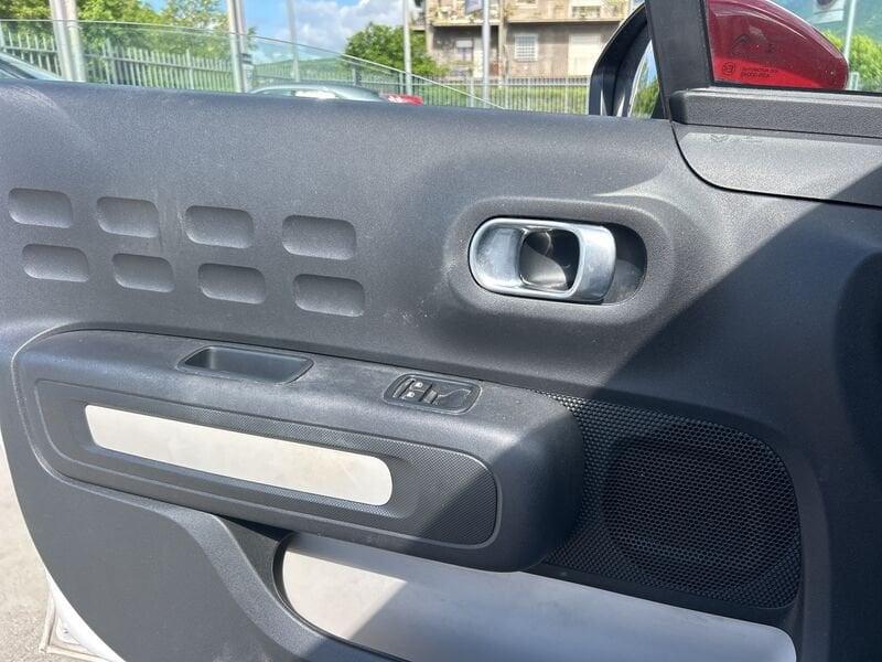 Citroën C3 III 2017 1.2 puretech Shine s&s 83cv neopatentati my20