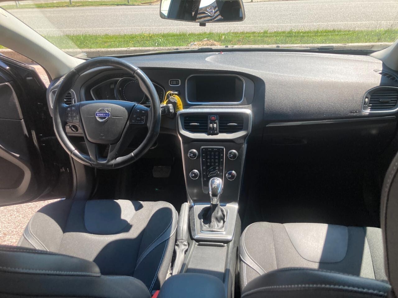 Volvo V40 D2 Geartronic Kinetic