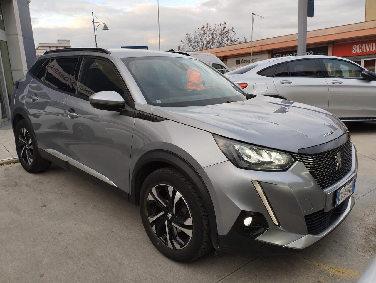 Peugeot 2008 PureTech 100 S&S Allure Navi Pack