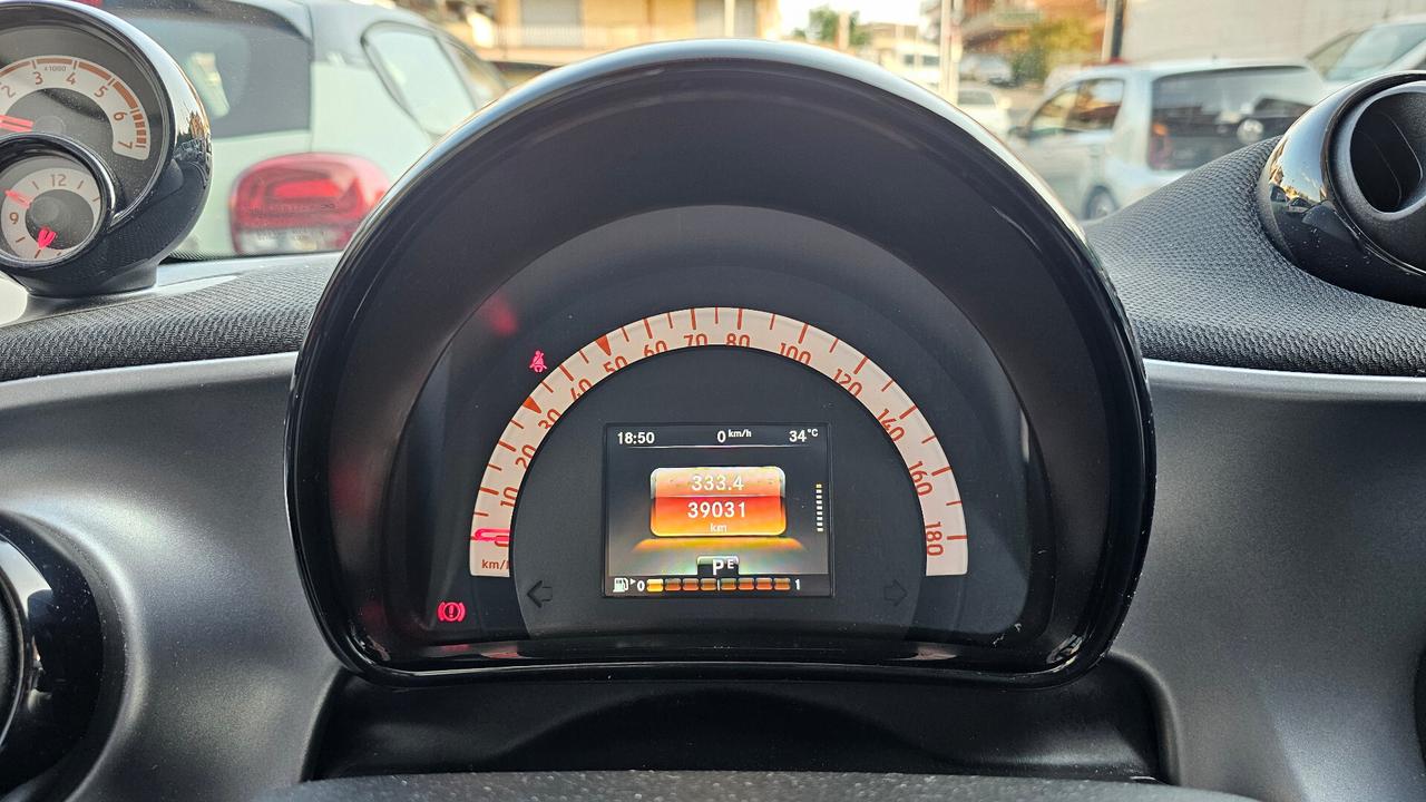 Smart forfour 70 1.0 twinamic Passion PACK SPORT + URBAN NAV TAGL UFF