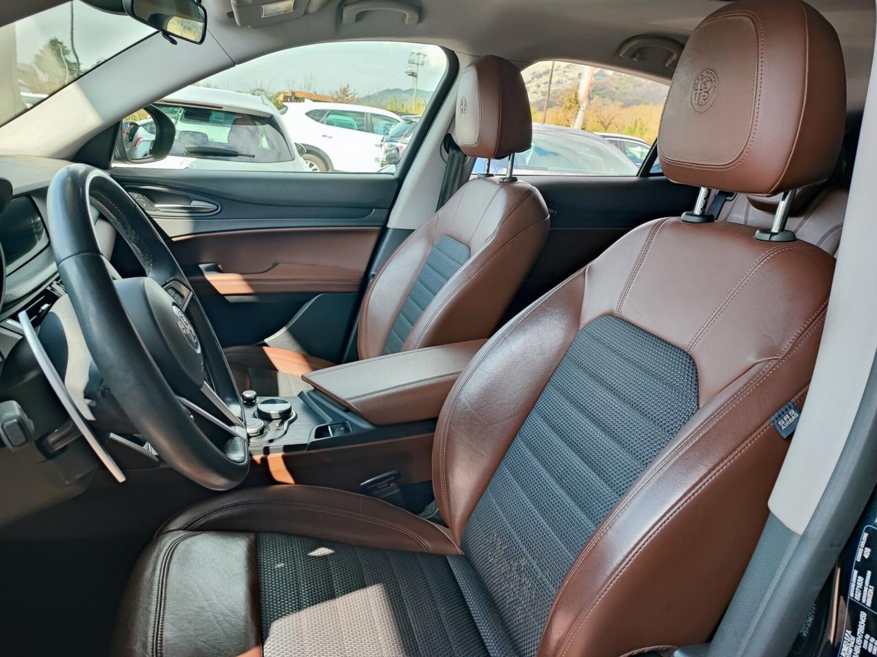 Alfa Romeo Stelvio 2.2 Turbodiesel 180 CV AT8 Q4 Super