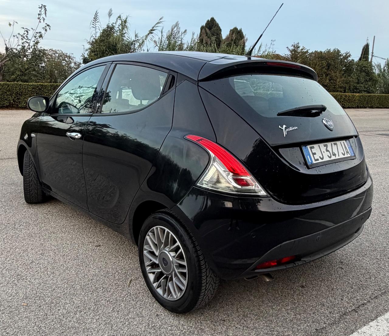 Lancia Ypsilon 1.3 MJT 95 CV 5 porte Platinum