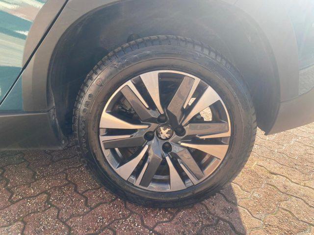 PEUGEOT 2008 Allure *NAVI*RETROCAMERA*VETRI OSCURATI*LEGA