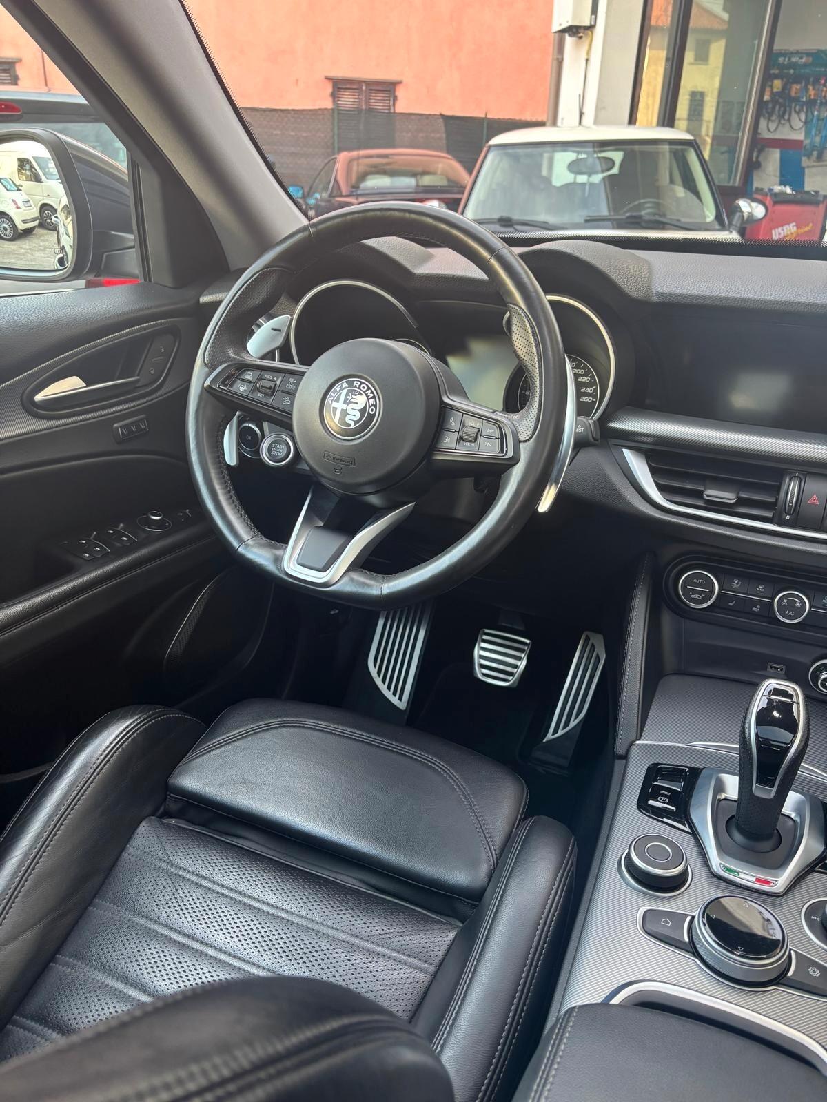 Alfa Romeo Stelvio 2.2 Turbodiesel 210 CV AT8 Q4 Veloce