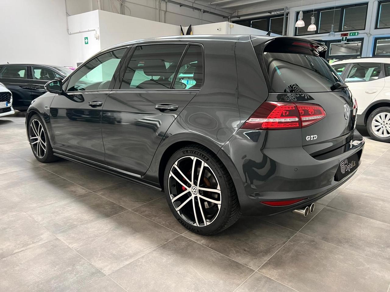 Volkswagen Golf Business 2.0 TDI DSG 5p. Highline BlueMotion Tech.