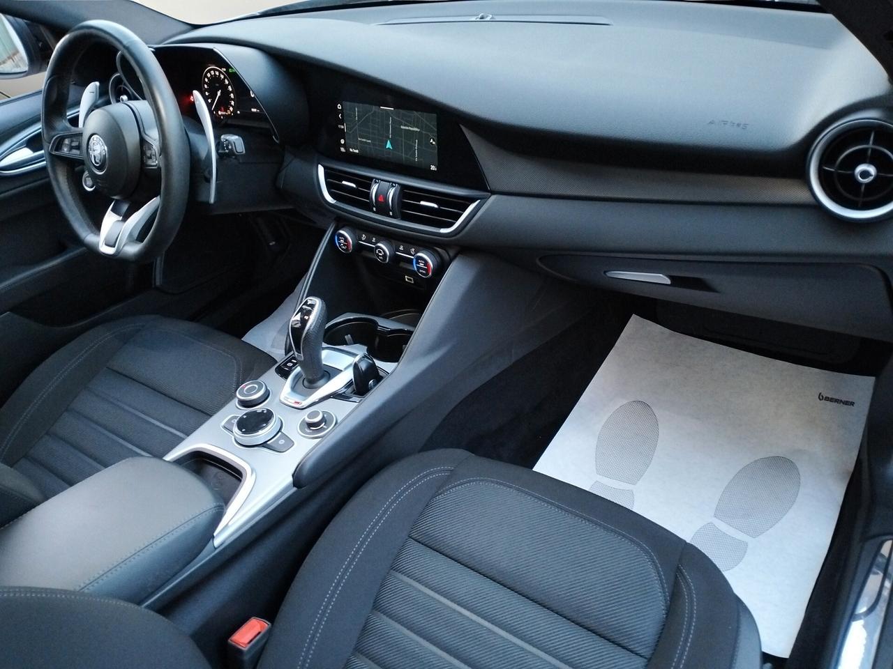 Alfa Romeo Giulia 2.0 Turbo 280 CV AT8 AWD Q4 Sprint