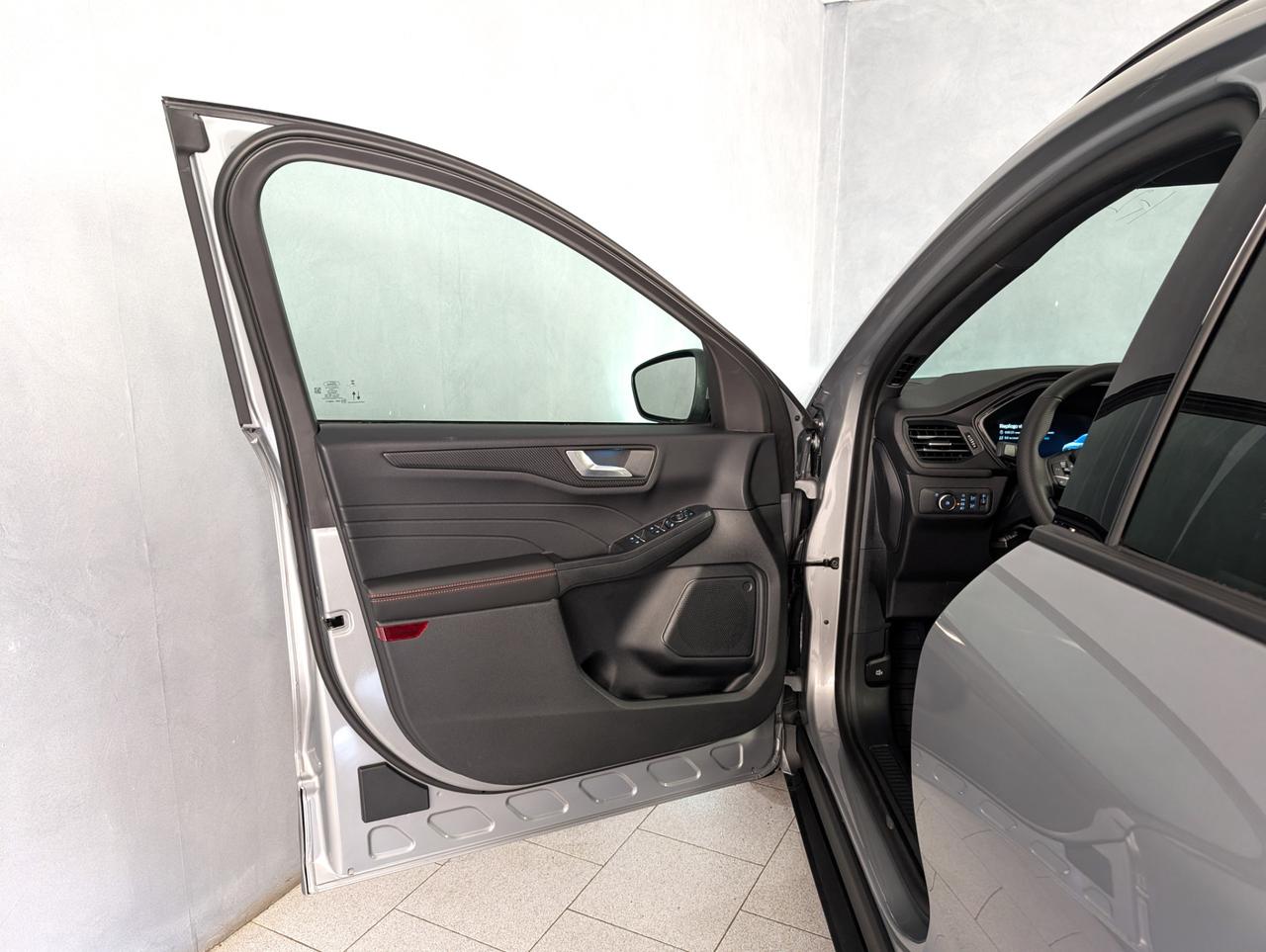 Ford 2.5 Hybrid 180cv Automatic ST-Line