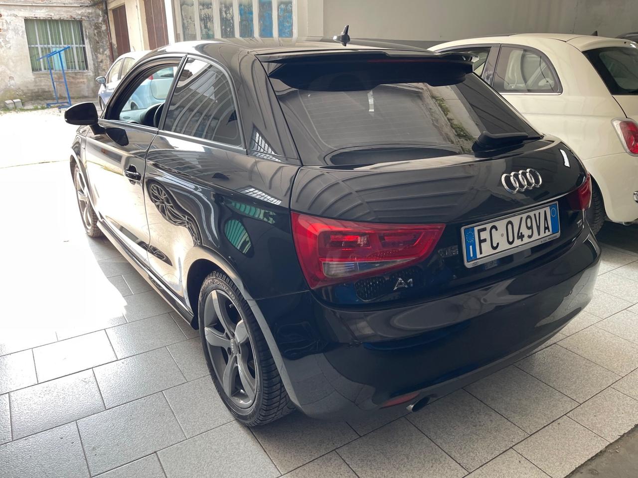 Audi A1-S1 1.6 TDI 105 CV Ambition
