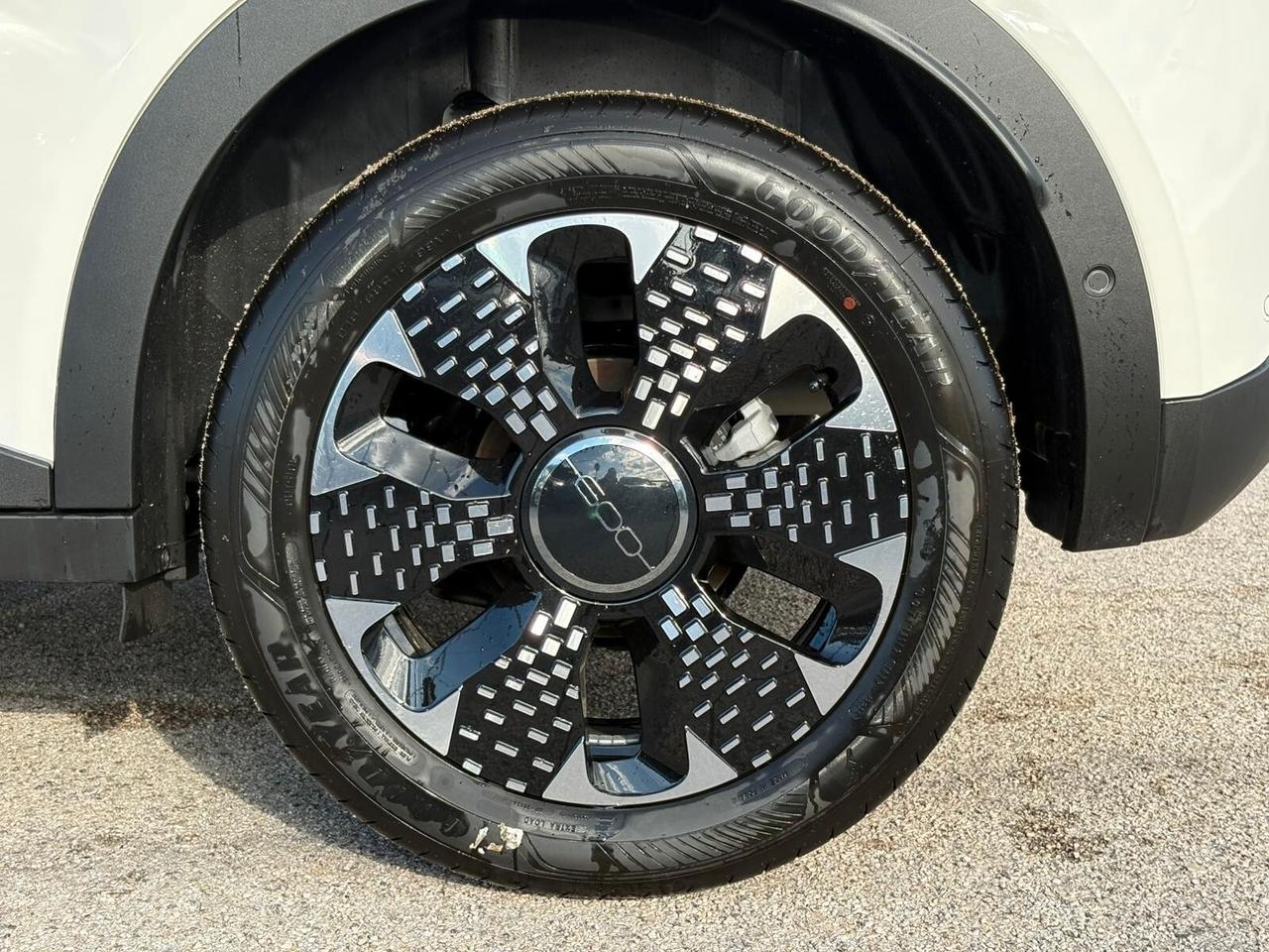 Fiat 600 Hybrid 110 CV DCT MHEV La Prima