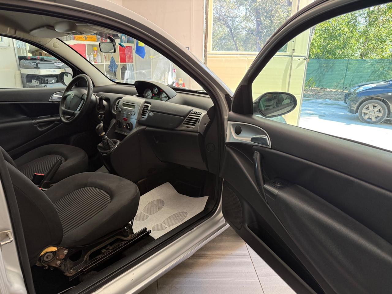Lancia Ypsilon 1.4 GPL BENZINA NEOPATENTATI