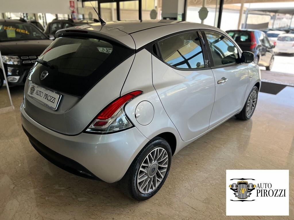 LANCIA YPSILON AUTOM 0.9 BENZ ANNO 2012 108000KM