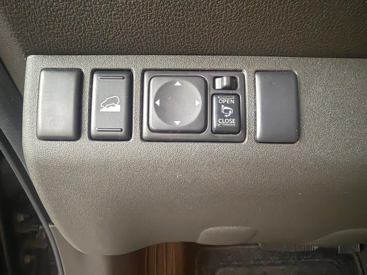 Nissan Pathfinder 2.5 dCi LE 7 posti TETTO APRIBILE