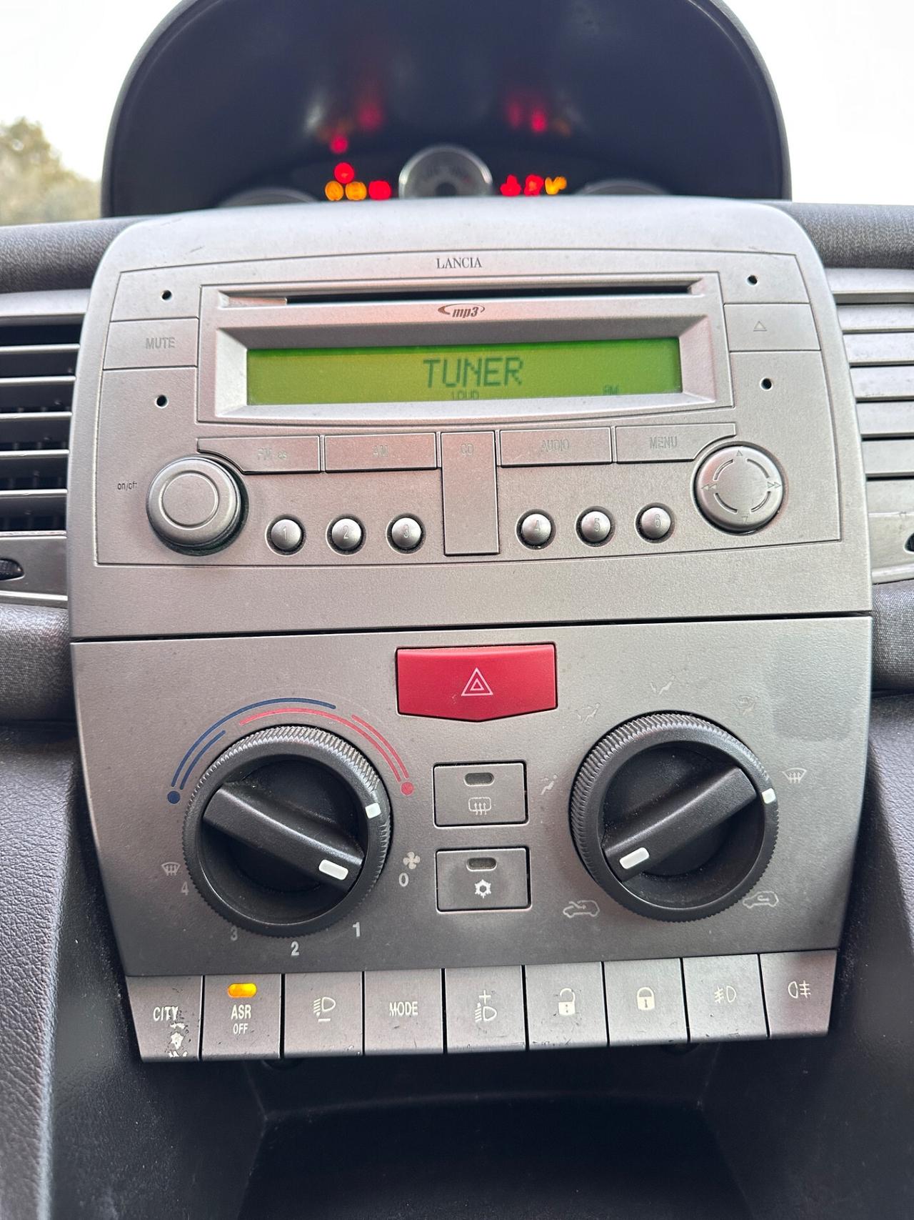 Lancia Ypsilon 1.3 MJT 75 CV Oro Bianco-2007