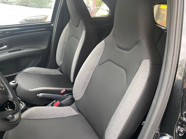 Toyota Aygo X 1.0 VVT-i 72 CV 5 porte Active S-CVT..FATTURABILE!!