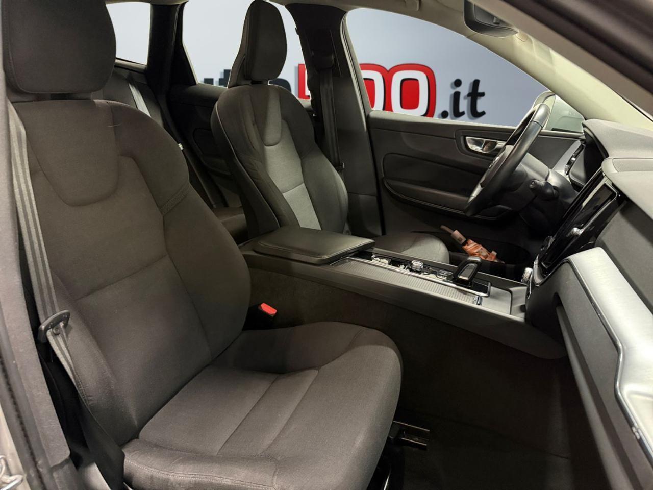 Volvo XC60 B4 (d) AWD Geartronic Business