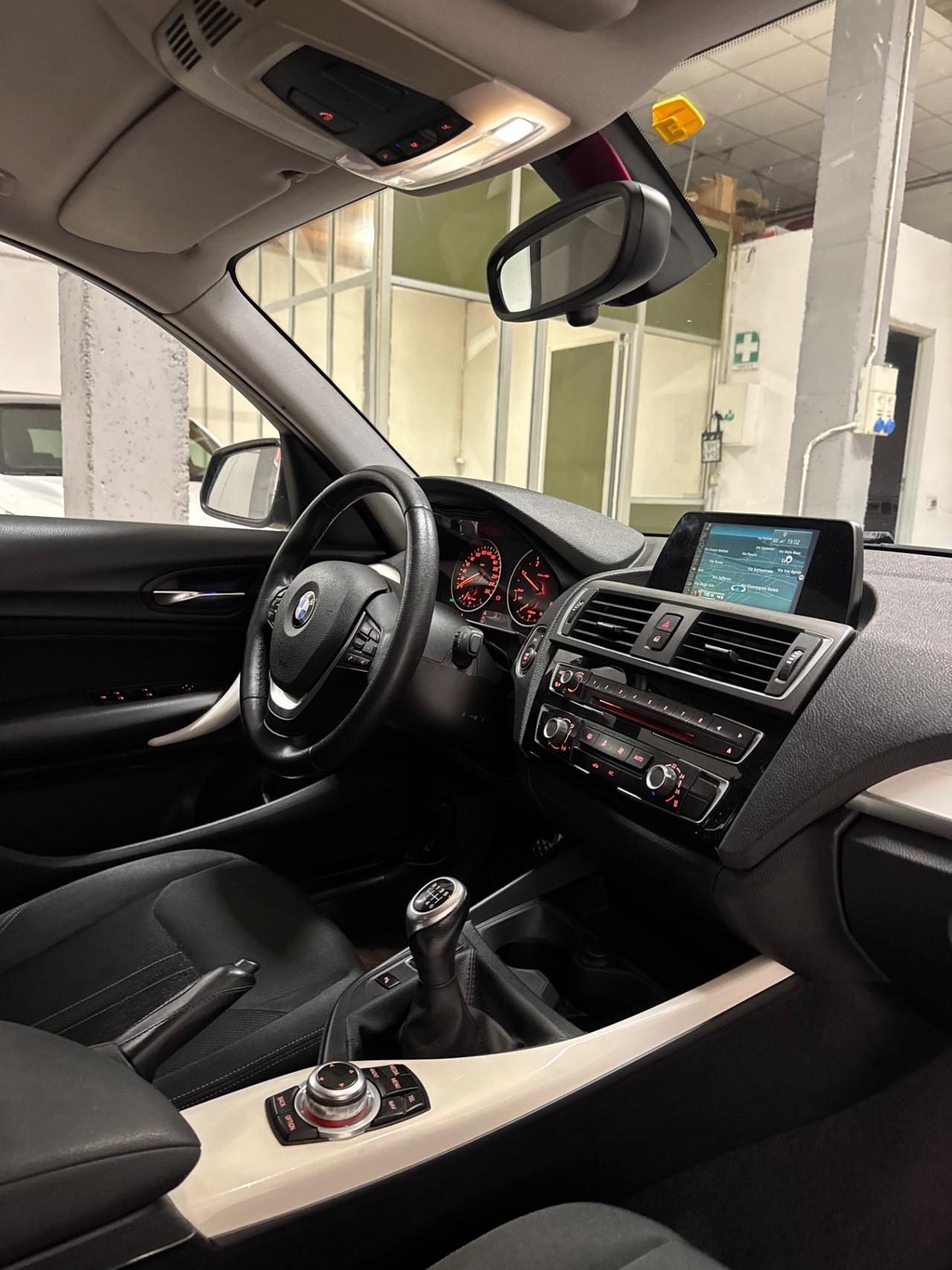 Bmw 116 116d 5p. Urban