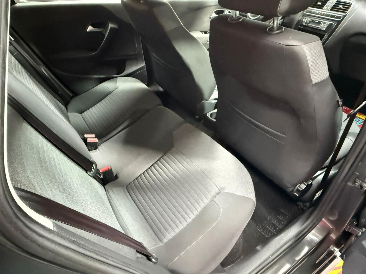 Volkswagen Polo 1.2 TDI 75cv Comfortline - 2011