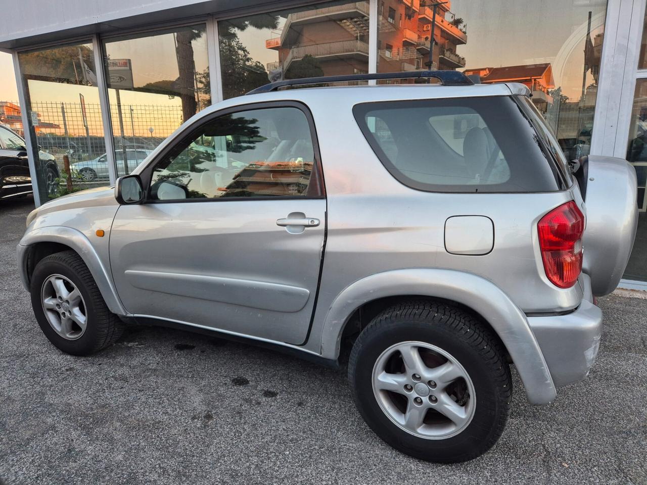 Toyota RAV 4 RAV4 2.0 16V cat 3 porte Sol